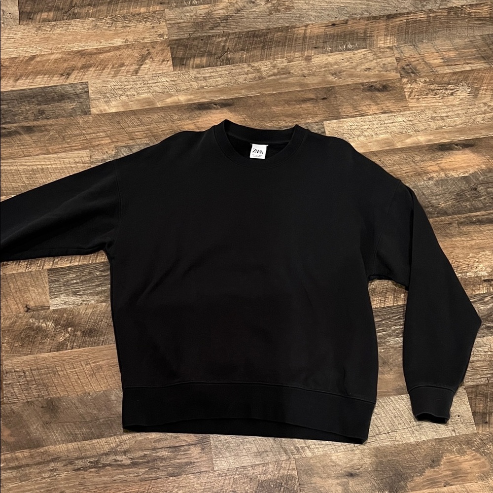 Zara Men's Classic Dark Grey Crewneck Sweater